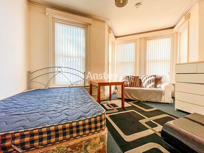 1 Bedroom Flat To Rent In Cobden Avenue, Southampton, SO18