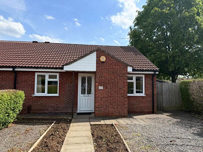 2 Bedroom Semi-Detached Bungalow To Rent In Atwater Grove, Lincoln, LN2