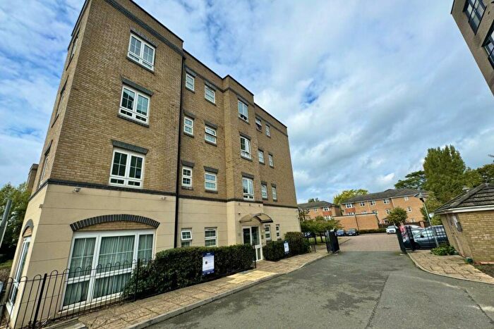 2 Bedroom Flat To Rent In Holyhead Mews, SL1