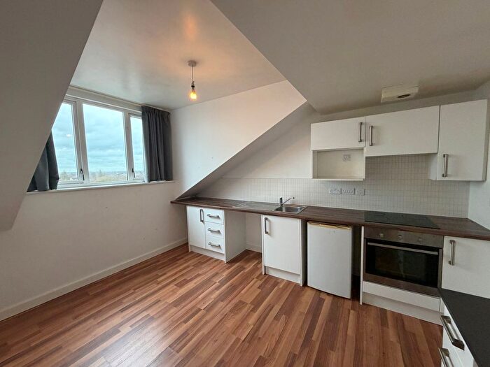 Studio To Rent In Clyde Court, Leicester, LE1