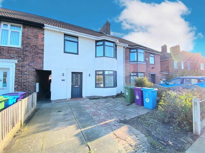 4 Bedroom Town House To Rent In Dovecot Avenue, Dovecot, Liverpool, L14