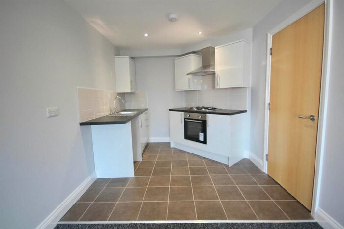 2 Bedroom Flat To Rent In Twyford Avenue, Portsmouth, PO2