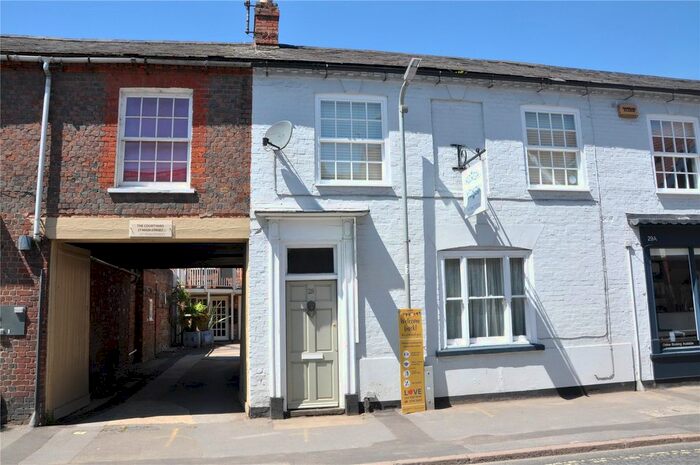 1 Bedroom Flat To Rent In High Street, Winslow, Buckingham, MK18