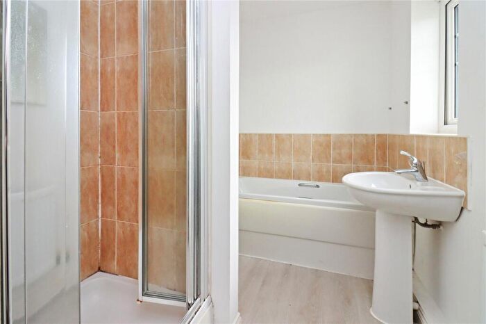 2 Bedroom Flat For Sale In Dunns Way, Blaydon-on-Tyne, NE21
