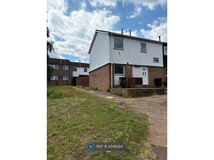 3 Bedroom End Of Terrace House To Rent In Waterpump Court, Northampton, NN3