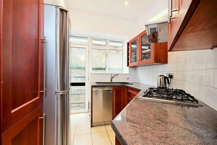 2 Bedroom Flat To Rent In St Edmunds Terrace, St John's Wood, London, NW8