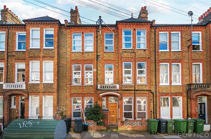 1 Bedroom Flat To Rent In Tremadoc Road, London, SW4