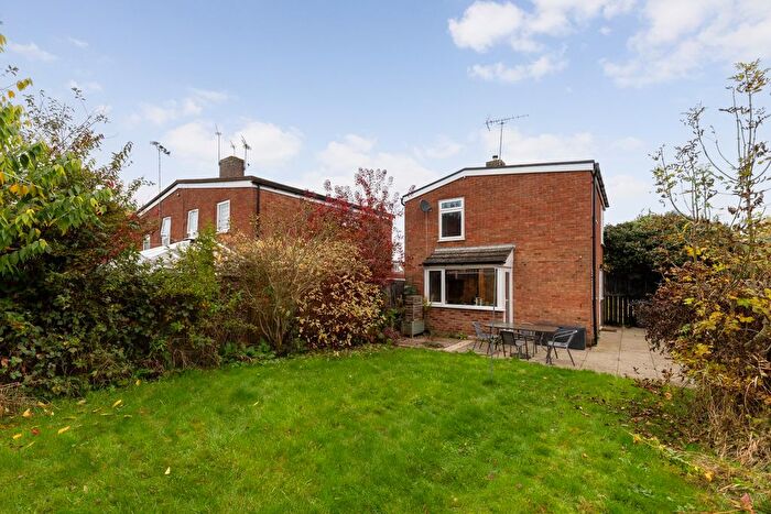 2 Bedroom Detached House For Sale In Cloverfield, Welwyn Garden City, Hertfordshire, AL7