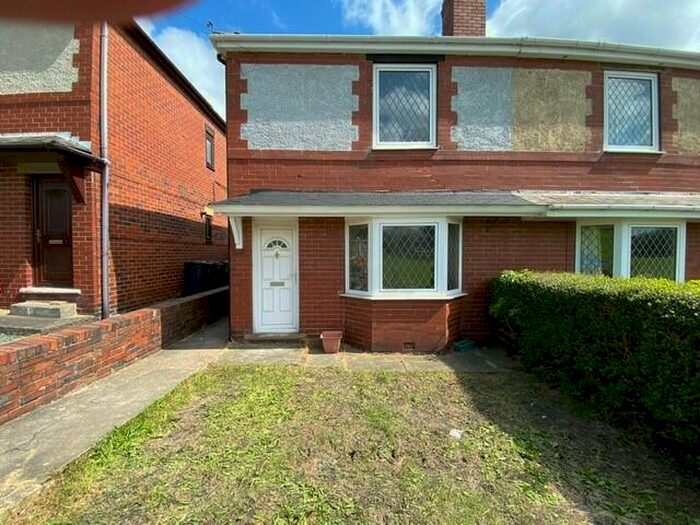 3 Bedroom House To Rent In The Green, Royston, Barnsley, S71