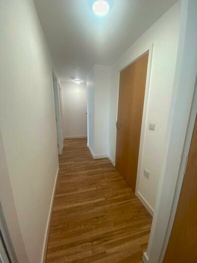 2 Bedroom Flat To Rent In Aire, Cross Green Lane, LS9