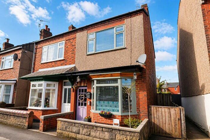 3 Bedroom Semi-Detached House For Sale In Oakland Street, Alfreton, DE55