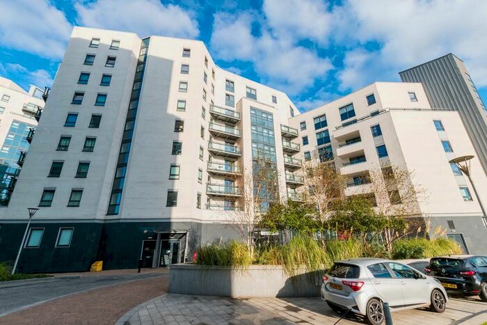 1 Bedroom Apartment To Rent In The Gateway South, Marsh Lane, LS9