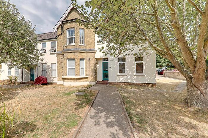 1 Bedroom Flat For Sale In Christchurch Road, Worthing, BN11