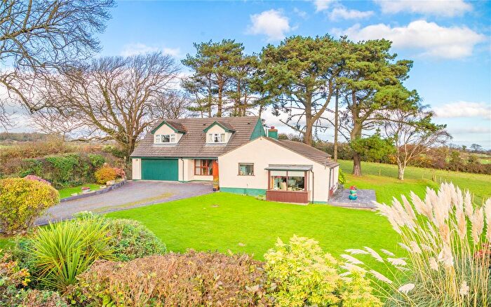 3 Bedroom Detached House For Sale In The Drive, Malltraeth, Bodorgan, Isle Of Anglesey, LL62