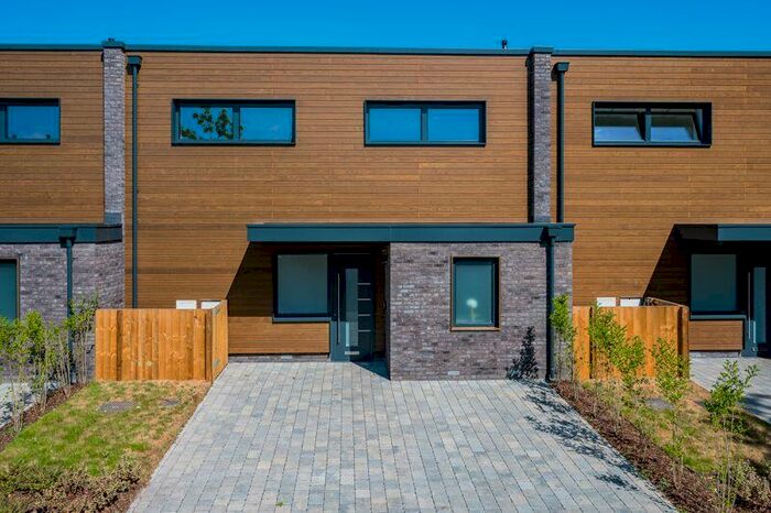 2 Bedroom Mews To Rent In Westcliffe Road, Southport, PR8