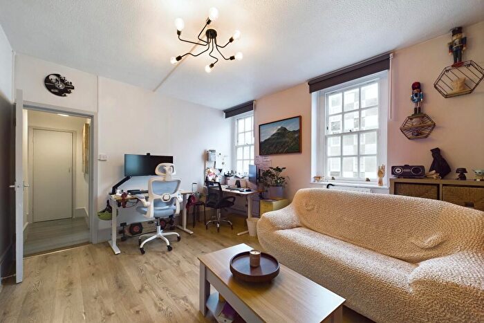 2 Bedroom Flat To Rent In Page Street, London, SW1P