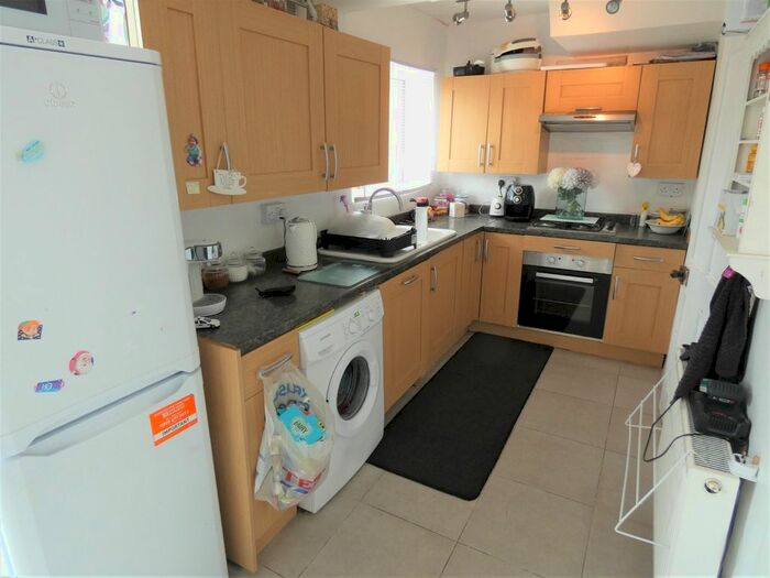 3 Bedroom Town House For Sale In Valence Road, Western Park, Leicester LE3