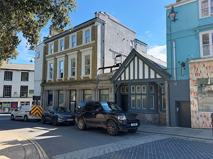 1 Bedroom Flat To Rent In Church Street, St Austell, PL25