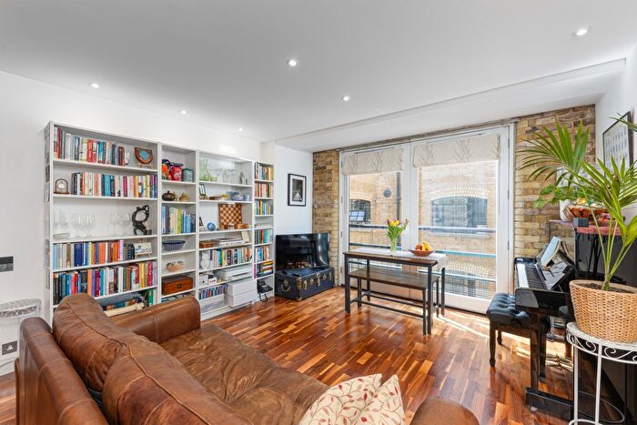 1 Bedroom Flat To Rent In Butlers Wharf Building, Shad Thames, London, SE1