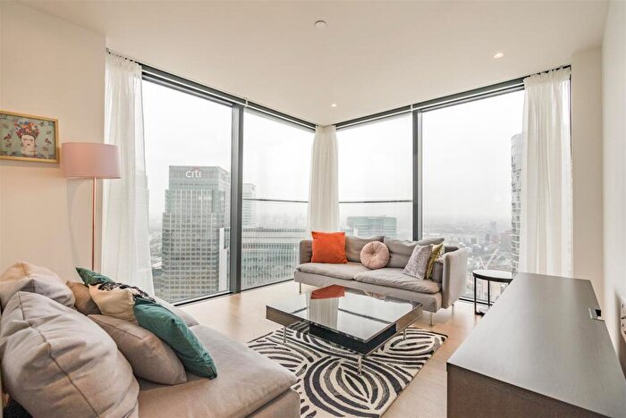 3 Bedroom Apartment To Rent In Hampton Tower, South Quay Plaza, E14