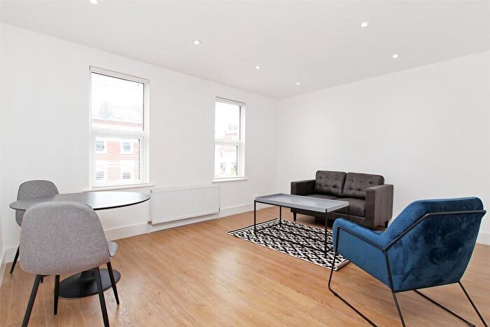 1 Bedroom Apartment To Rent In Barnett Street, London, E1