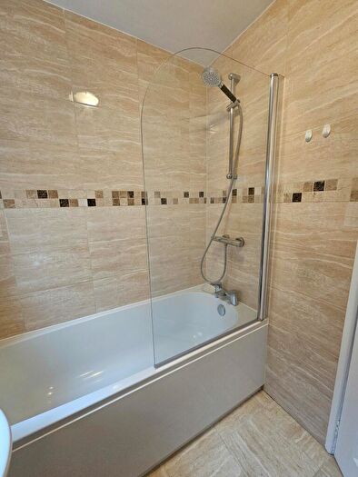 2 Bedroom Bungalow To Rent In Cherry Way, Kenilworth, CV8