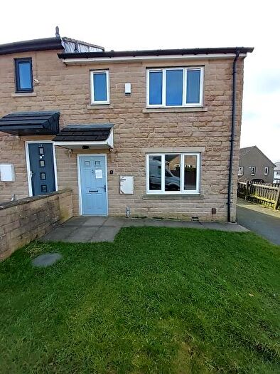 3 Bedroom Semi Detached House To Rent In Catherine Road, Huddersfield, West Yorkshire, HD2