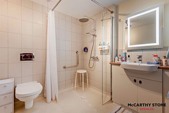 1 Bedroom Flat For Sale In Horizons, Churchfield Road, Poole, BH15