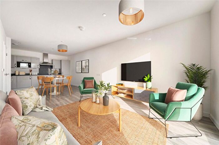 2 Bedroom Apartment For Sale In Hadlow Road, Sidcup, DA14
