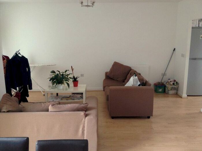 2 Bedroom Apartment To Rent In Nazareth Court, Lenton, Nottingham, NG7