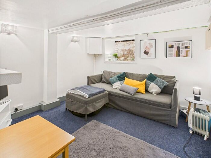 3 Bedroom Terraced House For Sale In Rigbys Court, Norwich, NR2