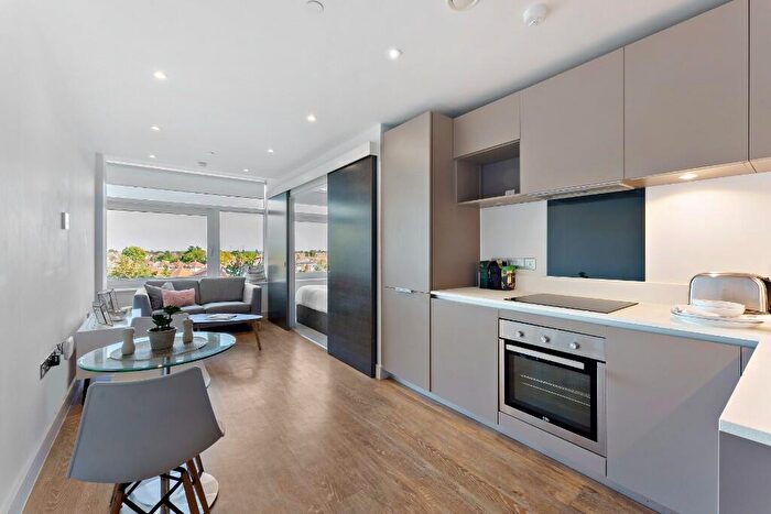 1 Bedroom Flat To Rent In Ewell Road, Surbiton, Surrey, KT6