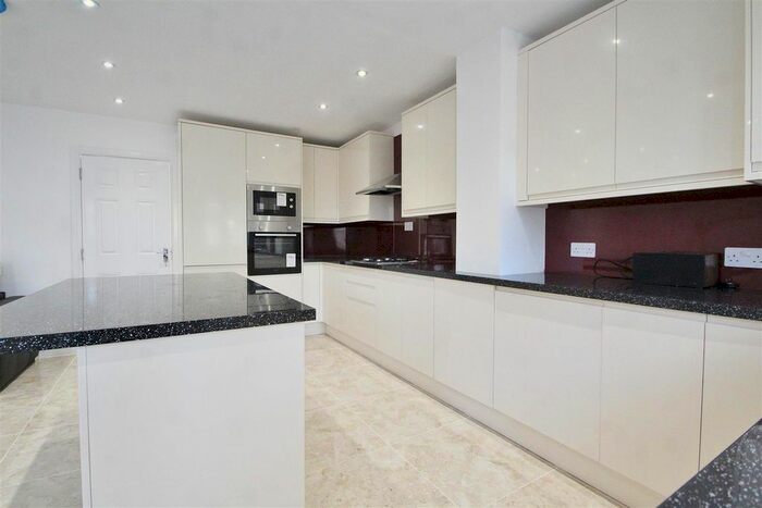 5 Bedroom Detached House To Rent In Osterley Avenue, Osterley, Isleworth, TW7