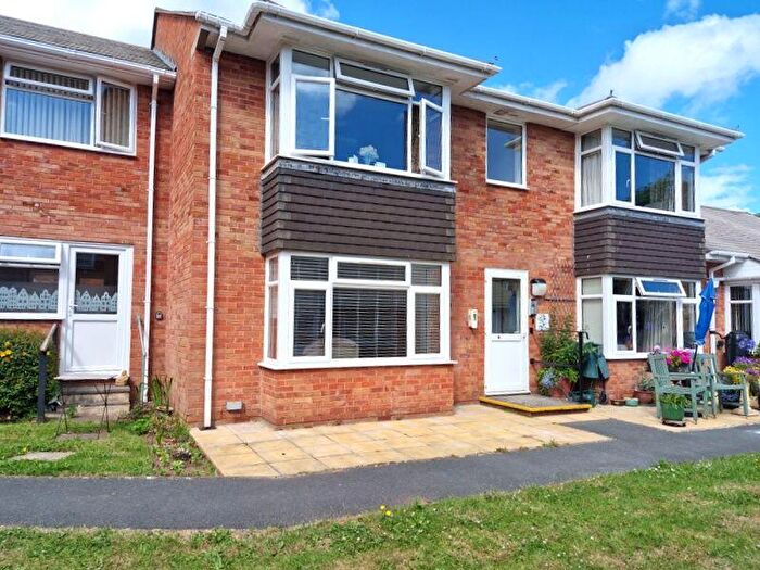 1 Bedroom Flat For Sale In Long Causeway, Exmouth, EX8