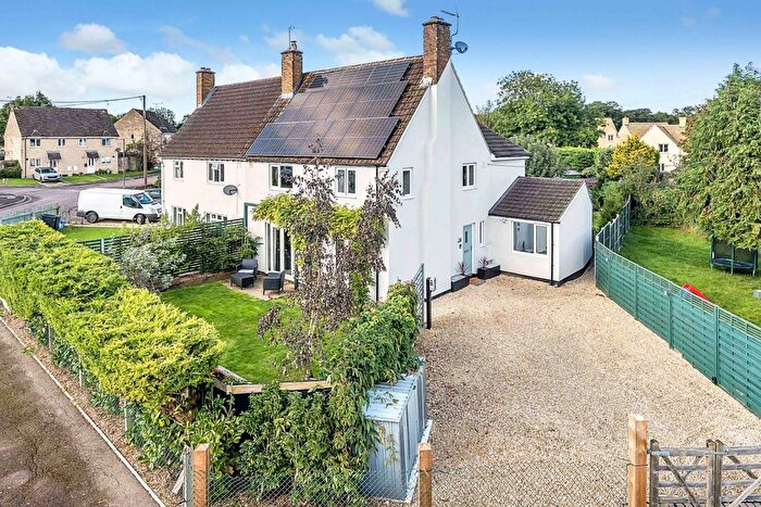 5 Bedroom Semi-Detached House For Sale In Clayfurlong Grove, Kemble, Cirencester, GL7