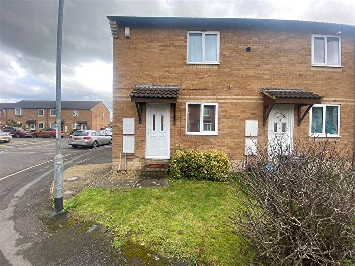 2 Bedroom Property To Rent In Claremont Grove, Bridgwater, TA6