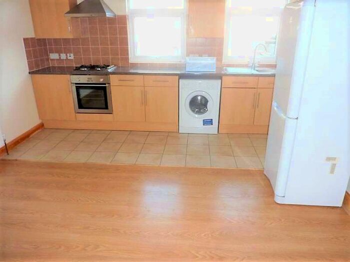 2 Bedroom Apartment To Rent In Brighton Road, Purley, CR8