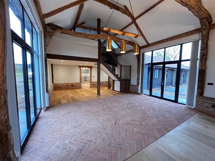 4 Bedroom Barn Conversion To Rent In Syleham, Eye, IP21
