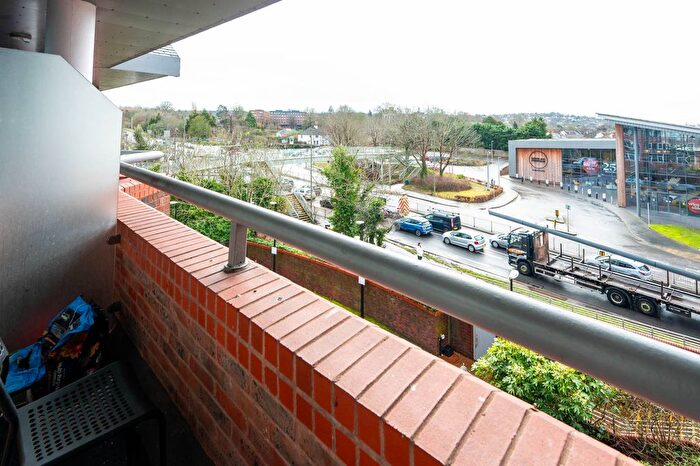 2 Bedroom Flat To Rent In Liongate House, Guildford, GU1