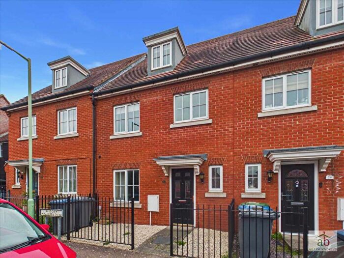4 Bedroom Town House For Sale In Quantrill Terrace, Grange Farm, Kesgrave, IP5