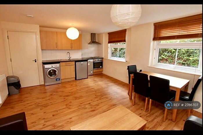 1 Bedroom Flat To Rent In Russell Street, Reading, RG1