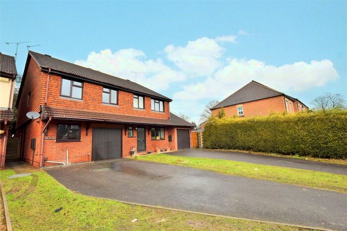 4 Bedroom Semi-Detached House To Rent In Oak Tree Mews, Broad Lane, Bracknell, Berkshire, RG12