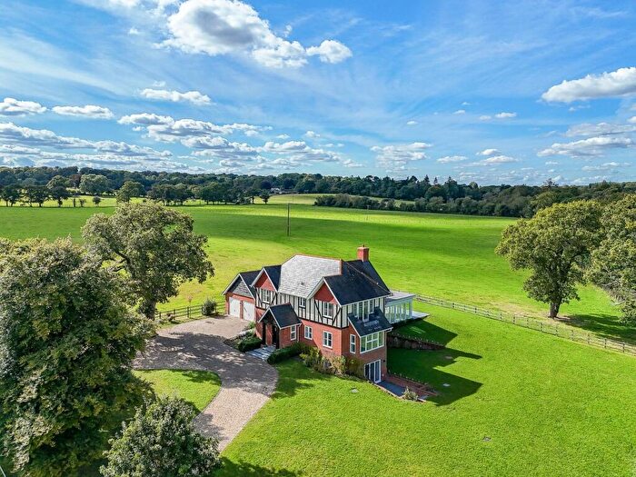 5 Bedroom Detached House For Sale In Forest Road, Burley, Ringwood, BH24
