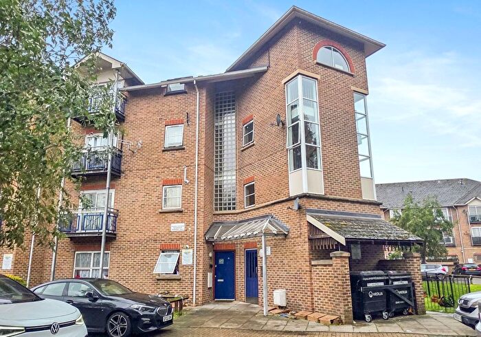 2 Bedroom Flat For Sale In Copland Road, Wembley, Middlesex, HA0