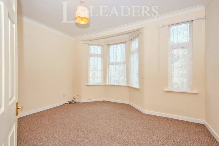 1 Bedroom Flat To Rent In East Street, Southend On Sea, SS2