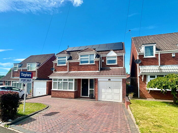 4 Bedroom Detached House For Sale In Alderdale Avenue, Northway, Sedgley, DY3