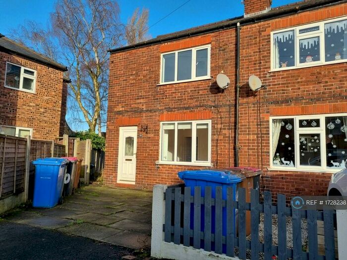 2 Bedroom End Of Terrace House To Rent In Dorset Street, Swinton, Manchester, M27