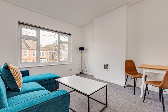 2 Bedroom Flat To Rent In Radbourne Road, Thornton, SW12