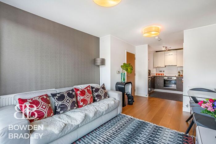 1 Bedroom Flat For Sale In Booth Road, Parkside Court, E16