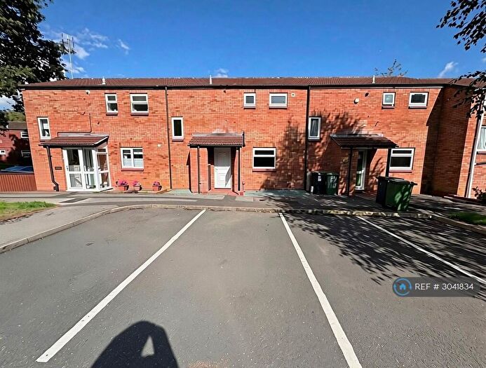 3 Bedroom Terraced House To Rent In Patch Lane, Redditch, B98